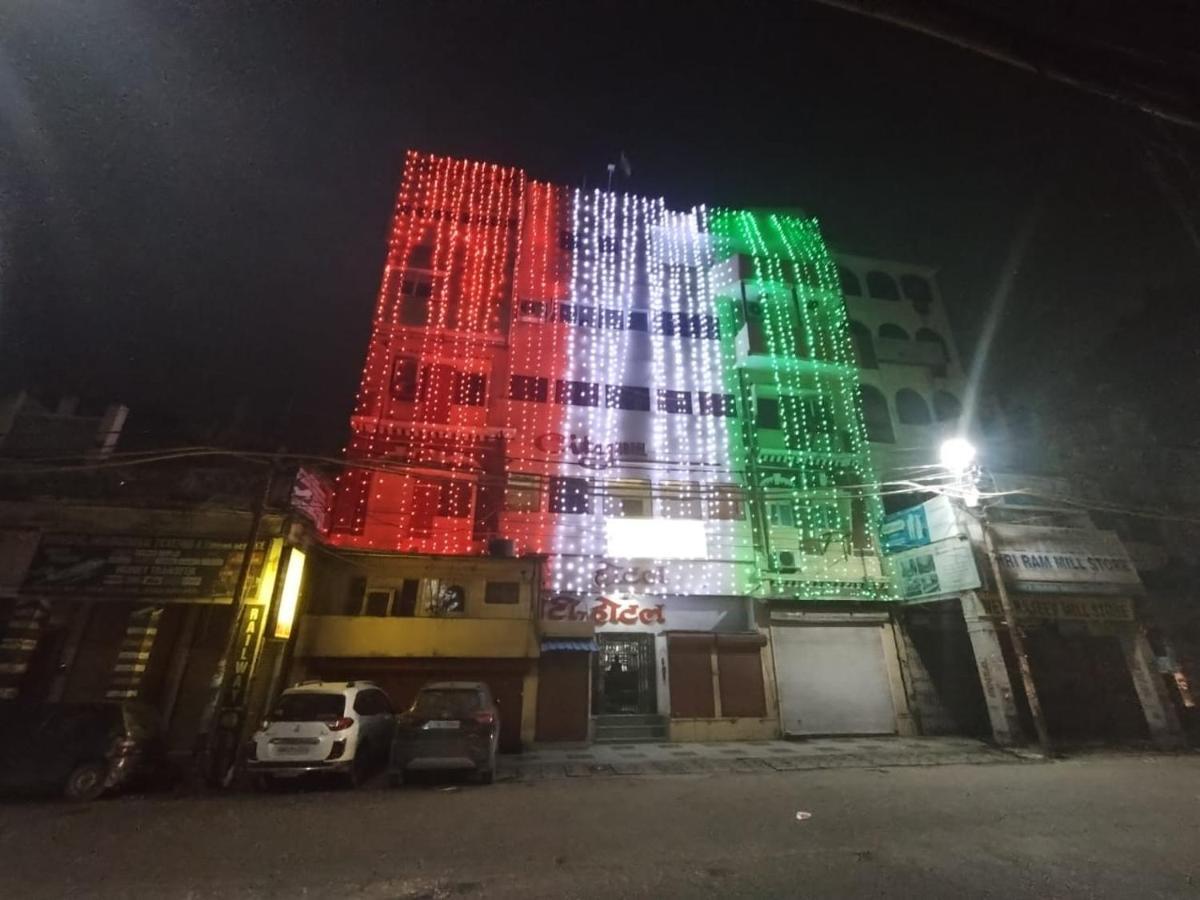 City Hotel Allāhābād Junction Buitenkant foto