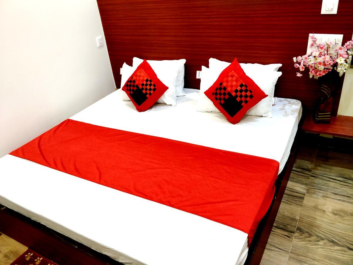 City Hotel Allāhābād Junction Buitenkant foto
