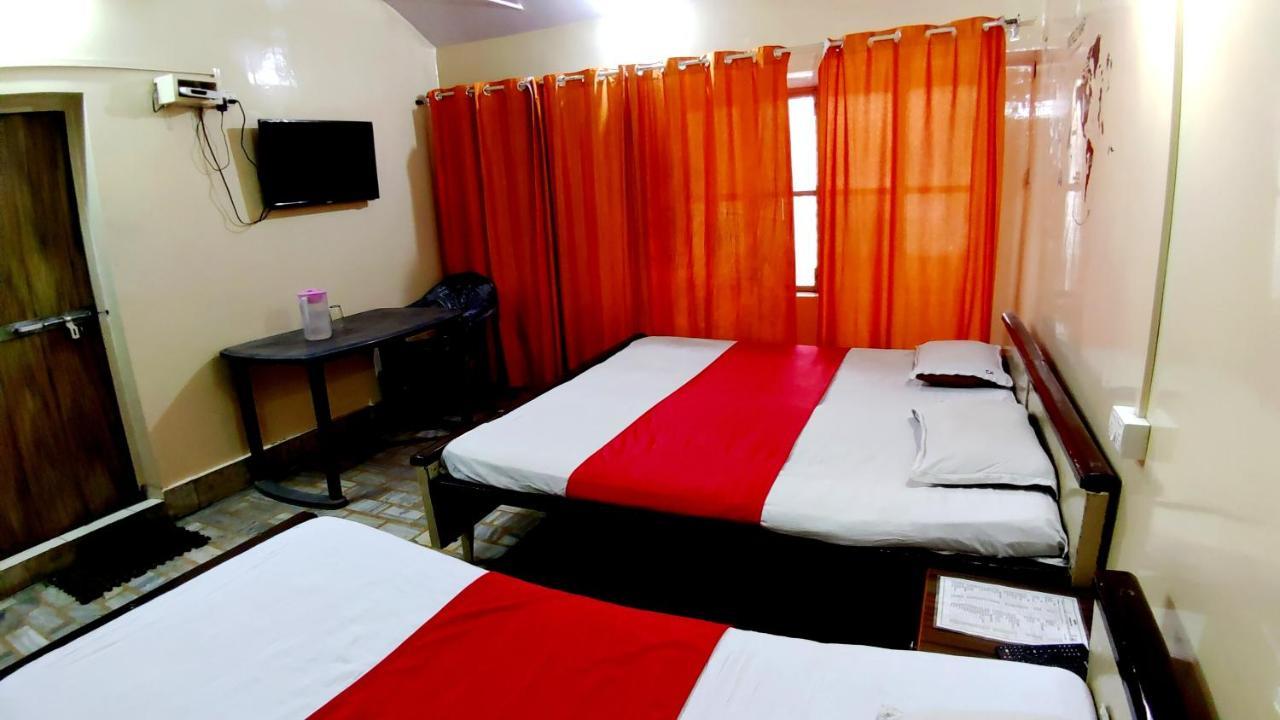 City Hotel Allāhābād Junction Buitenkant foto