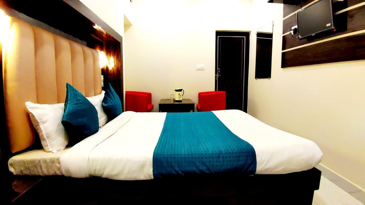 City Hotel Allāhābād Junction Buitenkant foto
