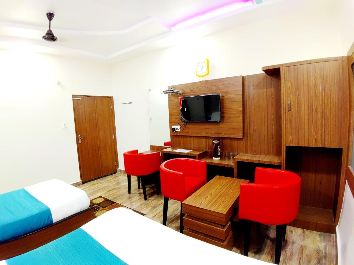 City Hotel Allāhābād Junction Buitenkant foto